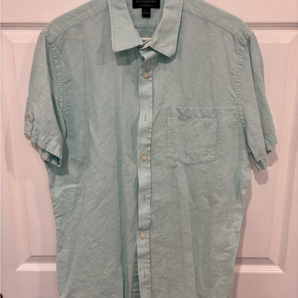 Banana Republic Light Green Casual Button Down Shirt